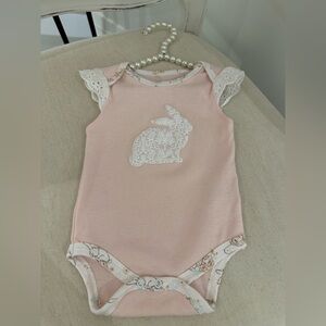 🩰 Baby 0~3 Mth Blush Pink Cotton Bunny Onesie with eyelet & floral trim